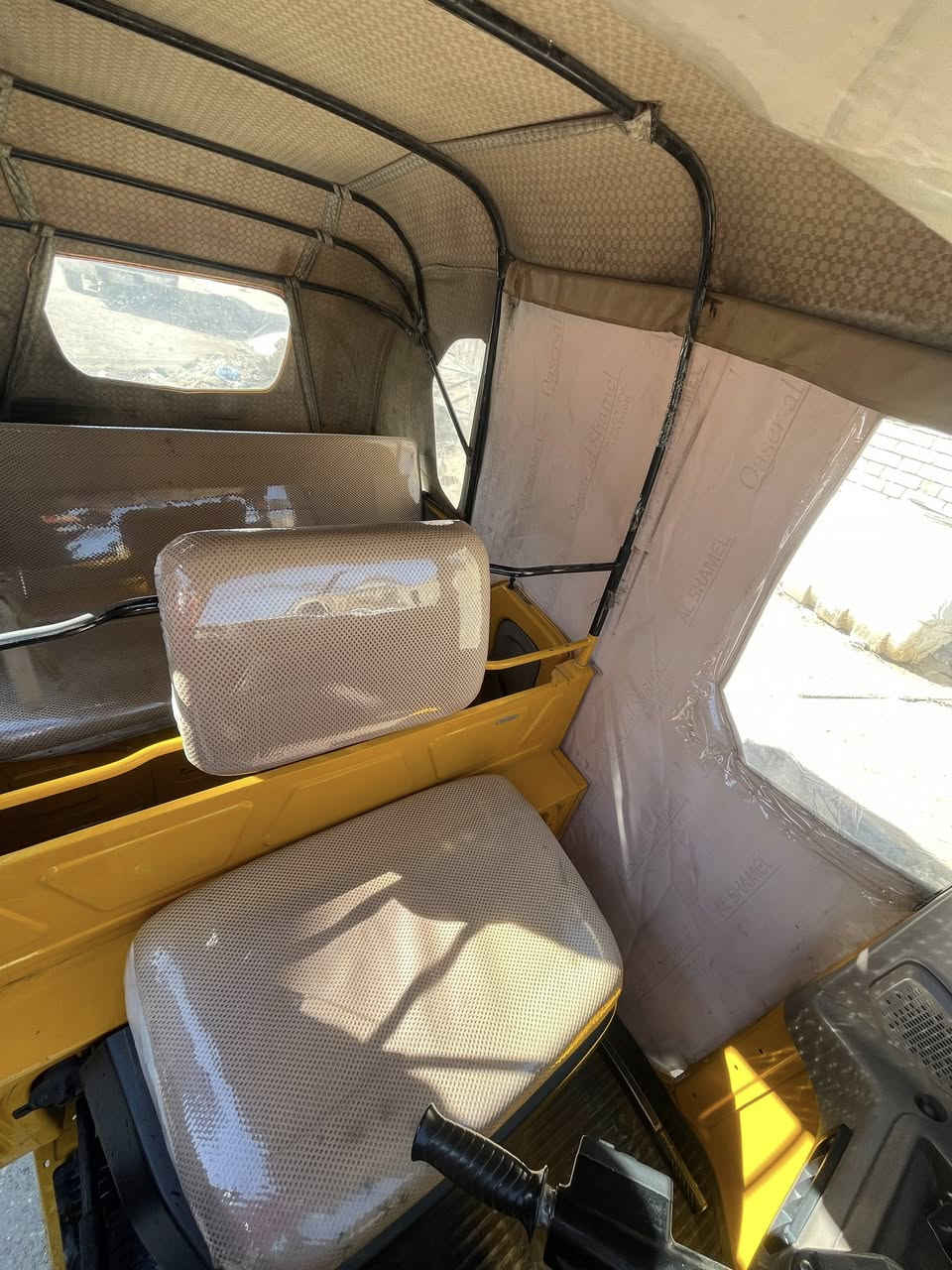 سلام عليكم اخوان تكتك موديل 2021 صفرا بيه ضربه بس بل لضد ومسوينه بارد ما صابغينه موجود الصوره ادخل وشوف تكتك نضيفه كلش وكاعده وحلوه ودواشمه جديده وحلوه تكتك مرتبه مامتعوبه ومكينه مامفتوحه وناعمه كلش  والسعر 7ونص وبيه مجال مكاني كربلاء حي العامل ***********
