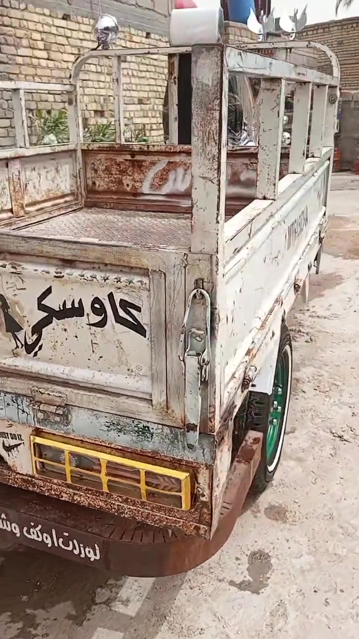 السلام عليكم MTRللبيع رقم نكليزي بسمي  موديل ١٨ شاصي مكفول سنويه لل٢٨مكفوله من كلشي شرط مكاني سماوة بل رميثه سعرهة اتصل ***********
