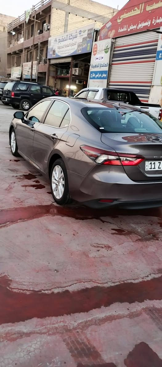 السلام وعليكم عندي كامري البيع موديل 2023 السياره كفالة عامة حتة من التكحيل فقط تقرير ماشية 37 m.          نص مواصفات السيارة رقم بغداد بسمي تحويل ثاني يوم مكاني بغداد حي اور الاستفسار *********** ابو مصطفى
