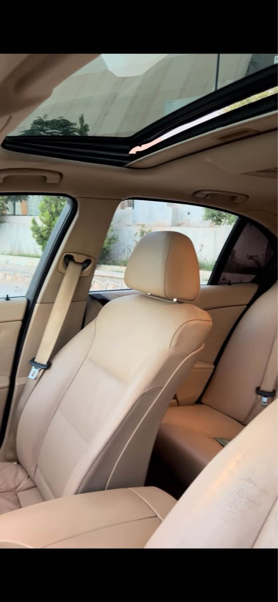 BMW 2004 525I
سياره ١٥٠ كيلومترا ريڤه چوويه داخلي زه ر فول فول مواصفات 
مكينه ره ش مرغوب نوزه ل كورت منفيست  غرامات سقف حزام شرت 
٢٠٢٣ داخل بوويه سياره 
سعر: ٩٣$
رقم موبايل:***********
عنوان:دهوك📍 دهوك, العراق
