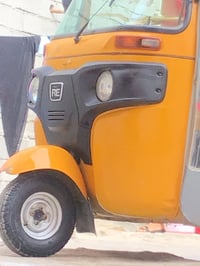 تكتك للبيع مرقم انكليزي سعرها ٧٧٥٠ قفل قفل قفل مكاني بغداد المعامل الق...