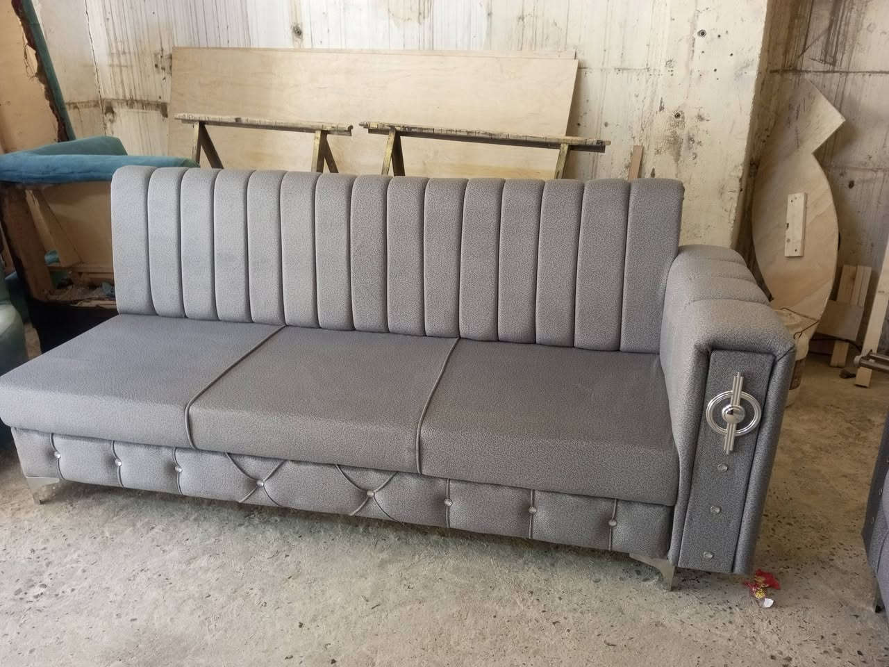 ديوان جديد خشب عراقي درجه اوله ثقيله 10, امتار ***********
