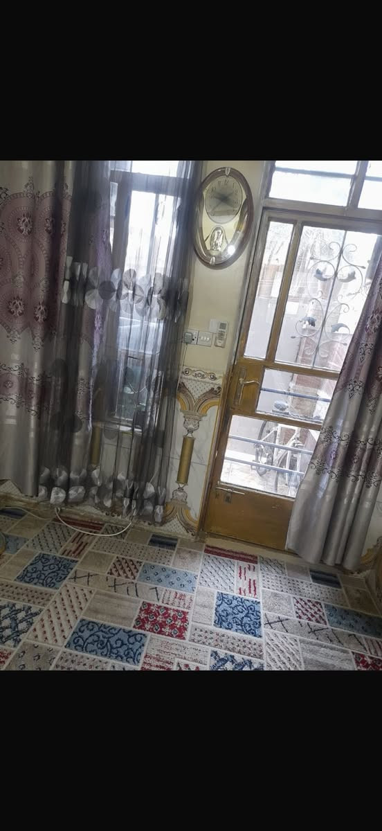 مشتمل للبيع مساحة 57م واجه 3 نزال 19 سنة البناء 2020

ستقبال وحولي وخدمات وغرفه نوم 

طابق الثاني (٢) نوم وخدمات 

معروض بمكتب الكناني *********** 

السعر ١٣٥ مليون وبي مجال
