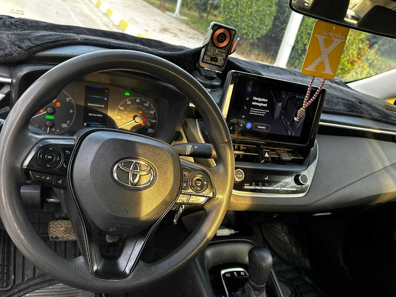 سلام عليكم كورولا موديل 2023
سياره هايبرد وبانزين 
 بيهه قطعتين بجم مبدله القماره مروجه اثناء التحميل 
 رقم صلاح الدين دولي بأسمي شرط التحويل 
ماشيه 115الف 
سعرها 135 وبيها مجال قليل 
مكانهه تكريت  ***********
