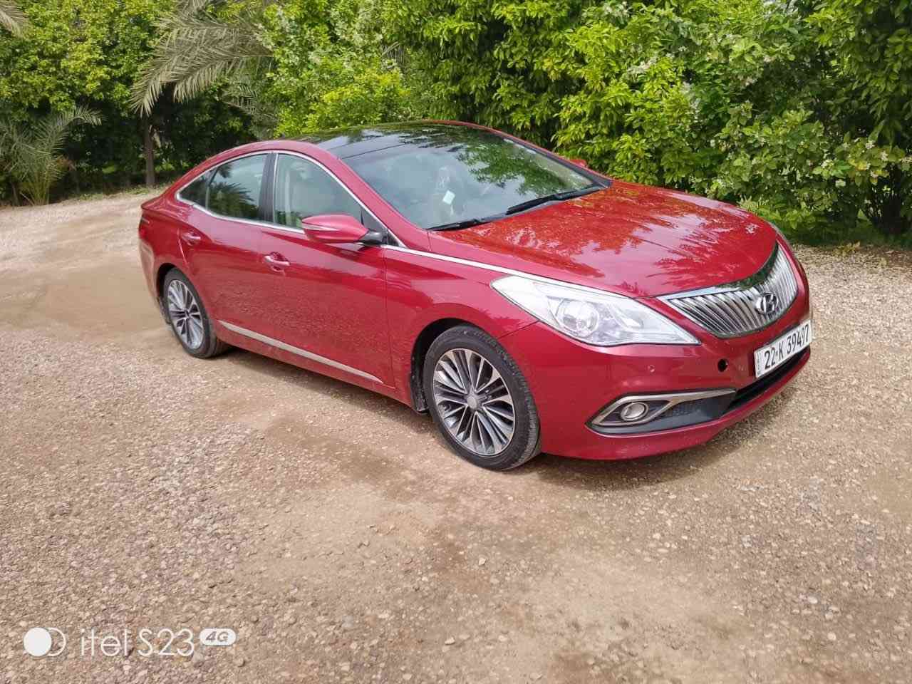 السلام عليكم 

للبيع فقط ازيرا موديل ١٤ خليجي محرك 3000 دوش كير محرك كفاله فوول مواصفات VIp 
بردات ابلاديه 
سايد ابريك كهرباء
مثبت سرعه
كشنات كهرباء 
خزن ميموري 
وبعد بيهه هواي مواصفات ال VIpمعروف مواصفاته السعر 147 وبيه مجال 

السياره كلش حلوه وجديده 
السونار موجود بالمنشور 

مكان السياره واسط الصويره 

***********اتصل وتدلل
