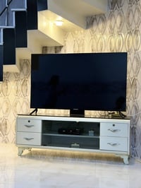 ميز بلازما • نظيف • ما بيه ضرر