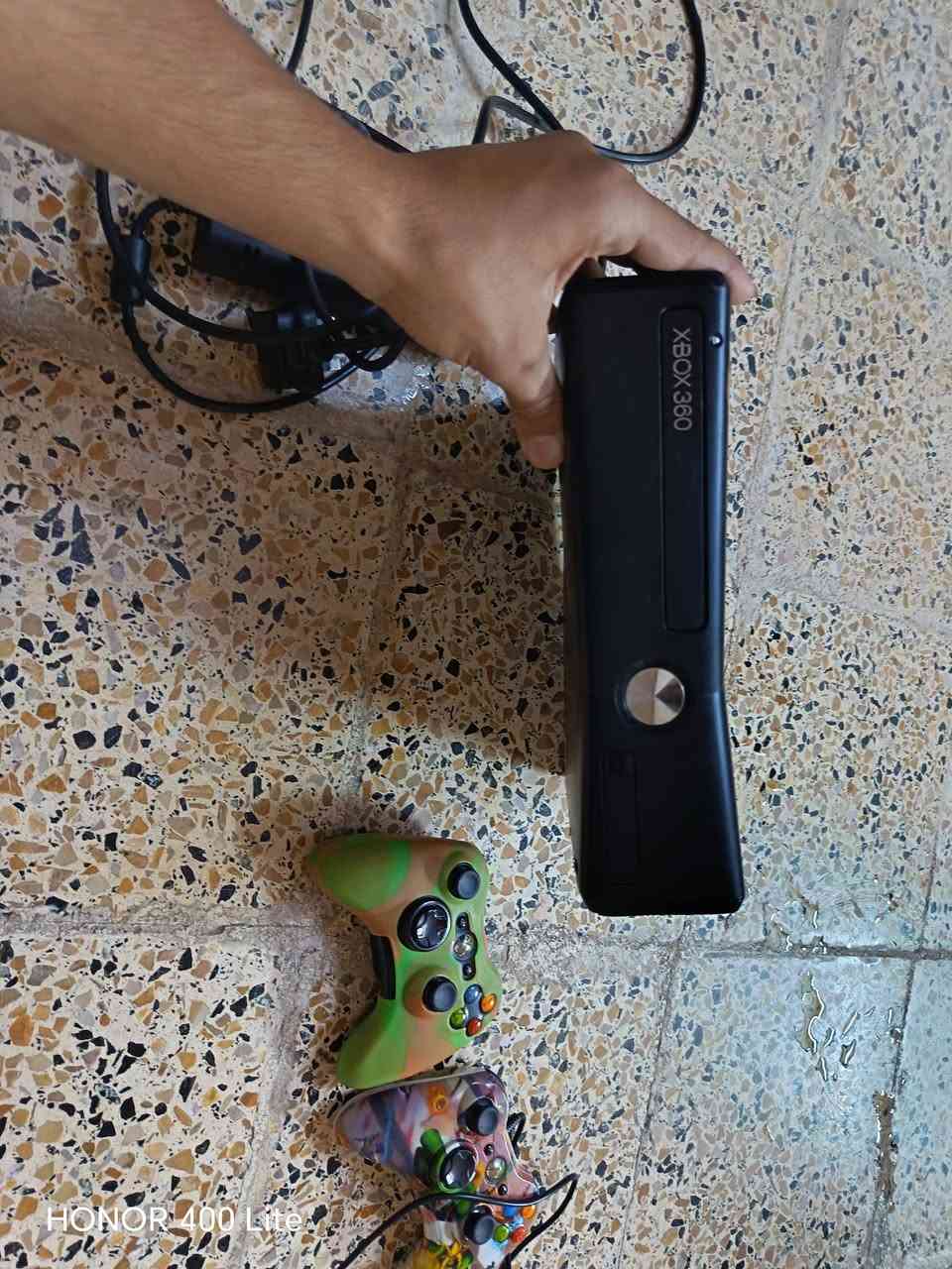 اكس بوكس 360 للبيع ملحقات كامل يده بلوتوث ويده واير نضيف مال بيت 99لعبه بيه
السعر 130 وبيه مجال المكان موصل دجة بركة


**إذا كنت صاحب هذا الإعلان وتريد حذفه لأي سبب، رجاءا أرسل رسالة إلى الدعم الفني**