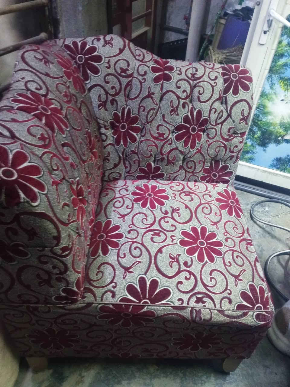 تخم 10 مقاعد  للبيع مكاني بغداد حي العامل بسعر 190 وبي مجال ***********
