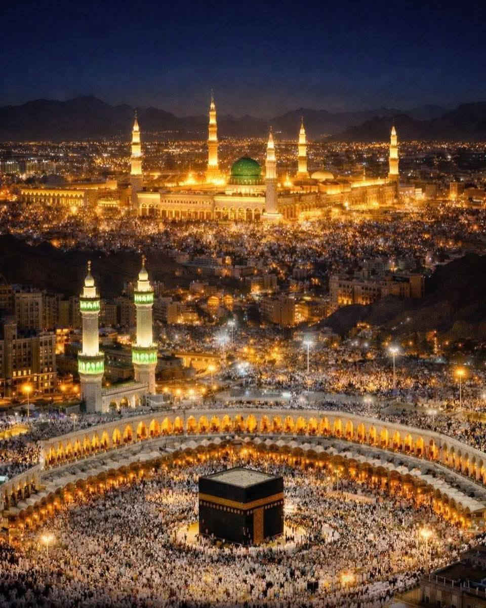 حملة خدام العقيلة ع
تعلن عن رحله العمره الئ بيت الله الحرام 
برنامج العمرة رجب وشعبان بإذن الله تعالى 
عمرتين في رحلة واحدة ومميزه وسعر جدا ممتاز واقتصادي 

📿 بدأنا باستلام الجوازات
🕋 عمرة رجب + عمرة شعبان
💰 السعر: 850 ألف دينار عراقي فقط

⸻⸻⸻⸻ شامل 850 الف دينار عراقي

🗓️ مواعيد الرحلة

• المغادرة: 15 / 1 عصراً بإذن الله تعالى 
• الدخول: 16 / 1 إن شاء الله

⸻⸻⸻⸻

🏨 برنامج الإقامة

🔹 المدينة المنورة:
• ليلتان / 3 أيام
• السكن في فنادق مركزية قريبة من الحرم

🔹 مكة المكرمة:
• 5 ليالٍ / 6 أيام
• السكن في مكة – محبس الجن
_________________*_____________

 الخدمات المشمولة

• ذهاب وعودة براً بباصات حديثة ومريحة
• الإقامة في فنادق ممتازة
• 3 وجبات يومياً (أوبن بوفيه)
• تنظيم كامل ومرافقة طوال الرحلة
مرشد ديني مع المعتمرين
احرامات وكراس المناسك وحقيبه 

🔹  يكون السكن رباعي وخماسي
🔹 إذا غرفة ثنائية يكون فرق 
 
⸻⸻⸻⸻
باشرنا باستلام الجوازات وحجز المقاعد
ويمكن الحجز من جميع محافظاتنا العزيزه
العنوان الشاميه  
للاستفسار والاتصال *********** واتساب
