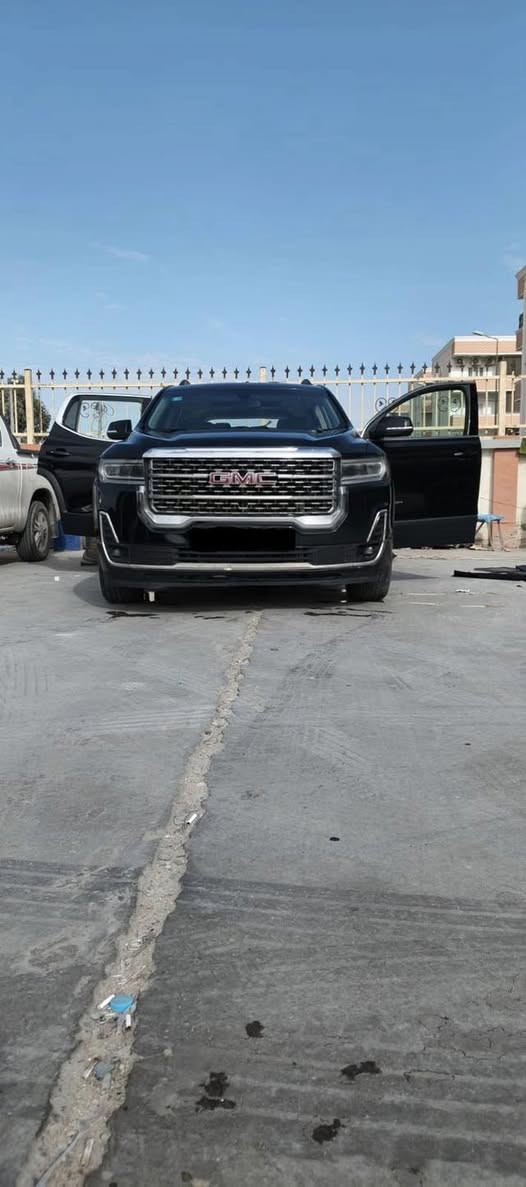 سلام عليكم جمسي اكاديه 2020 وارد امريكي 3 قطع صبغ فقط الفئه.sle  الون اسود دواخل ملكي اسود 6  سلندر حساسات تبريد ٣ قطع بصمه تشغيل واربع ابواب بصمه  تحكم ستيرن جهتين مري كهرباء اوتو ستوب راداد بالمري اربع وضعيات قياده سبعه راكب هند بريك بصمه صدر وره وكدام  جديد وتخم تاير جديد كير دكم  تشرب عادي ومحسن ومشيها ما شاءالله شاشه كبيره كار بلي السياره مال بيت بدون اي نقص شغل واطلع حره بسمي مكان بصره سعر 210$ بيه مجال رقم ***********
