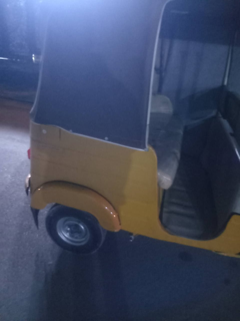 سلام عليكم تكتك البيع موديل 20رقم أو سنويه بسمنه تحويل ثاني يوم مكاني مدينه الصدر السعر 7 بيه مجال تكتك مكفوله كفاله عامه ما عده ضربه وره خفيفه عل خابر وتدلل ***********
