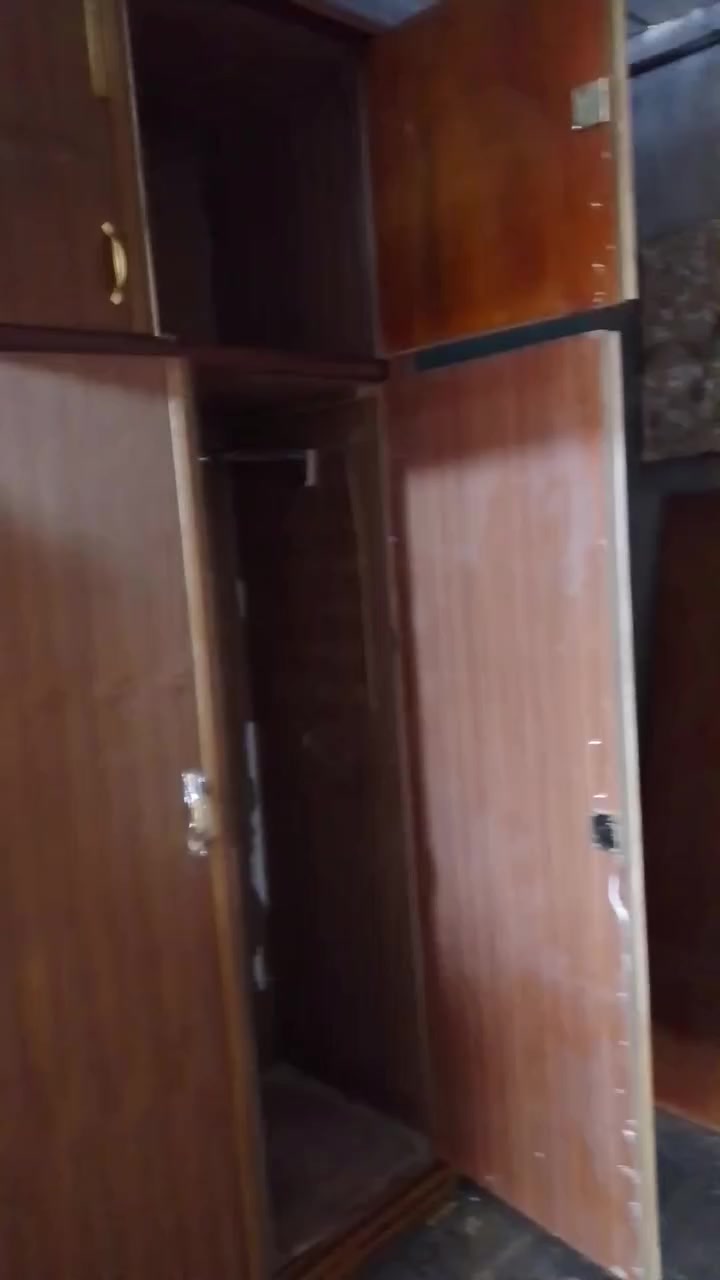 كنتور صاج داخل خارج ثكيل 4ابواب ملحق كامل من كلشي باقي بس المعه مكان بغداد شعله جكوك  موجود توصيل داخل بغداد *********** تفاصيل اكثر راسلوني واتساب واتساب سعر 180الف
