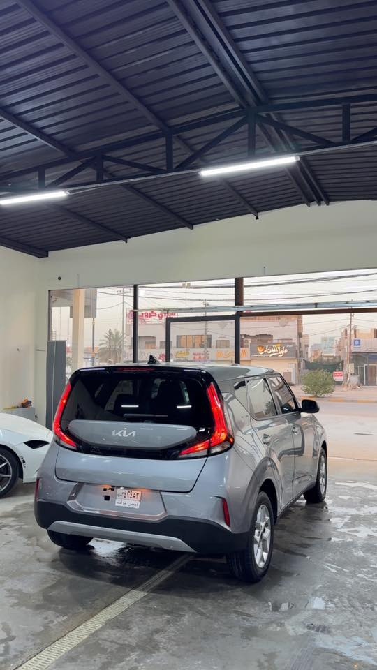 متوفر داخل صالة عرض شركة ( نجوم السواحل ) ✅
كيا صول 2025 فئه S دخول جديد 
حادث السياره گما موضح بالمنشور ( تبديل باب + صبغ دور الجاملغ ) 
بجم مقفول 📍+ بدون أيرباك 
1- شاشه كبيره 
2-ردارات جانبيه 
3-كامرا خلفيه دواره 
4-رادار أمامي 
5-تحديد مسار
6-أيقاف ذاتي 
7-مود درايف ( متعدد القياده ) 
وباقي المواصفات المعروفه 
معروضه 153 بيه مجال بسيط 
للأستفسار أكثر زورونا الى موقع الشركة 
بابل-حي الطياره - قرب شركة آسياسيل
او الأتصال ع الارقام التاليه 
*********** / محمد الحميري 
*********** / علي الجبوري
