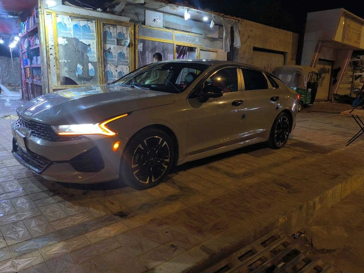 كي فايف ٢٠٢٢ كفالة عامة ما مفتوح ولا برغي وما بيها اي حادث و الكير والمكينة هم كفالة عامة ما مفتوح اي شي بيها لون  سموك اسمنتي مميز جي تي لاين فول مواصفات بدون بانوراما وارد امريكي داخله تقرير تعمل وتسير رقم ذي قار بعد ٥ اشهر وتصير حره مكانها ذي قار الناصرية 

***********
