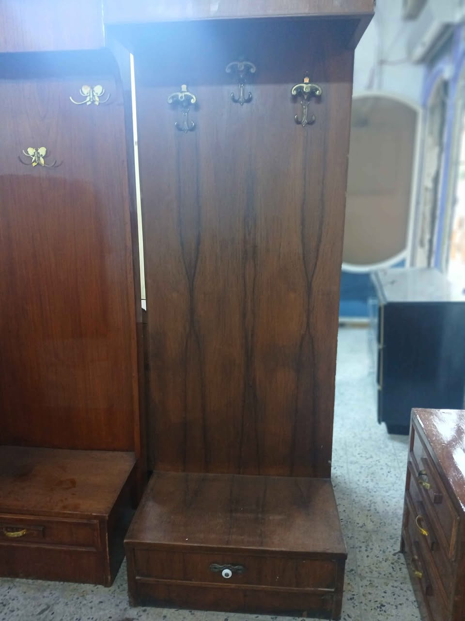 غرفه اخشاب عراقي نظيفه جدا 650 كنتور 6  باب وملحق ميز تواليت جربايه كومدي عدد2 صوميه تكمه جزامه .بغداد كرخ الرساله الاولى


**إذا كنت صاحب هذا الإعلان وتريد حذفه لأي سبب، رجاءا أرسل رسالة إلى الدعم الفني**