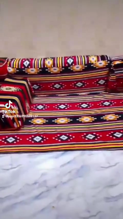 جلسه عربيه جديده للبيع السعر على الخاص العنوان البصره الهارثه ***********
