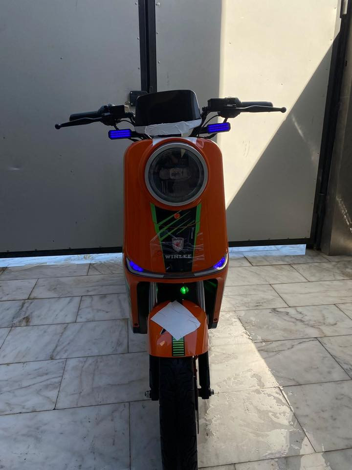 السلام عليكم دراجة شحن ار 11للبيع 
دراجة 5بطاريات جدد جدد لك شرط لفحص وين ميعجبك 

مستعجل كلش 

بصمه كارت سويج 

لد نهاري 

دبل اشاره 

سرعة 109

٤سرع 

دراجة بجيس وبلعافيه علياخذهة 

السعر ٥٥٠وبية مجال  او مراوس بريان ام عيون 

مكاني نجف الاشرف شارع الكرامه قرب كميل ابن زياد***********
