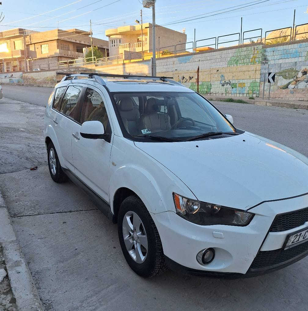 ئاوتلاندەری مۆدێل 2010 فول مواسەفات یابانی ئەسڵی
سەنەوی تازەیە تا4/10/2028
ڕەسمی سۆنەریم داناوە
هیچ ناوگرتنێکی نیە
بەسمە
سڵایت 
گێر تۆماتیک و عادی گێڕ سوکان
مەکینە چوارپستۆن
ئاوێنە کارەبا
شاشە و کامێراو حاسە
ناوزەرد
دەبڵ ئەکسڵ
چوارجام کارەبای ئۆتۆ
کوشن جڵد
بەشەرتی گێڕو مەکینە دینارێ مەسروفی نییە
هەموو عەشیایەکی لانسەری قرشە
سعری 119 کەمێک مەجال
*********** دار بنديهكان, السليمانية
