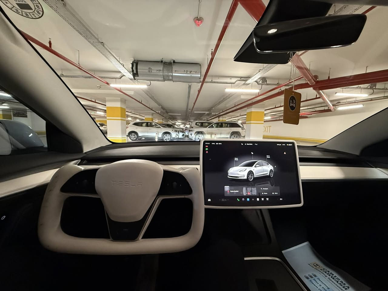 تيسلا موديل ٣ ٢٠٢٣ ابيض بدون صبغ  ***********
