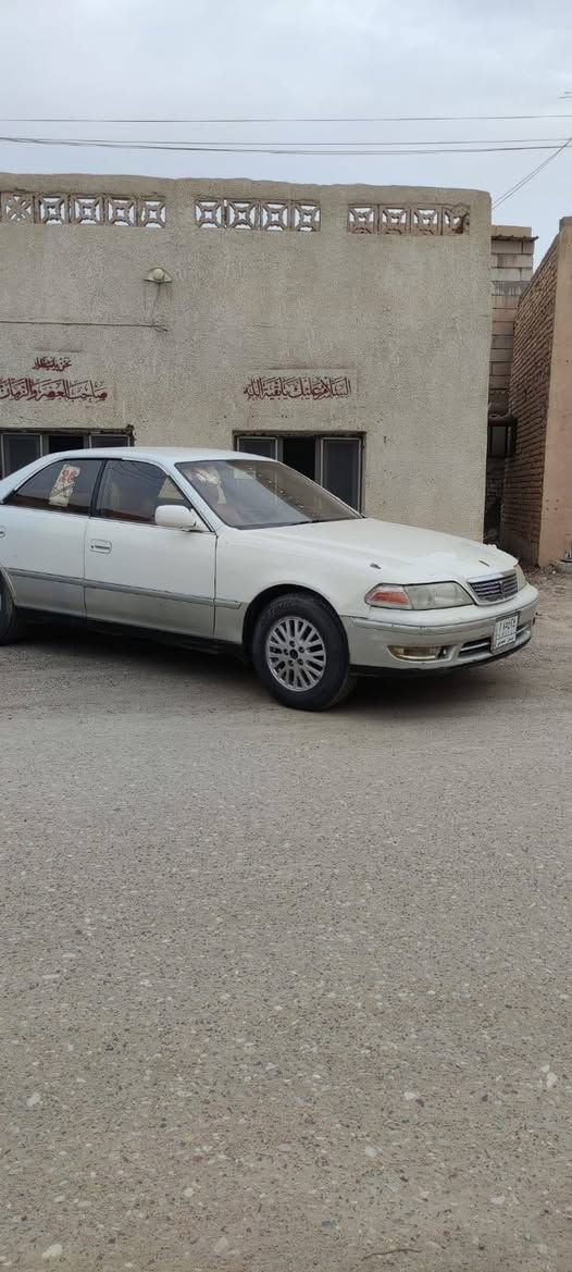 سلام عليكم
مارك 2000 محرك ونجي كير محرك مكفولات اربع بيبان جدد دواخل نضيفه بيها ضربه خفيفه رقم ميسان السنويه منتهيه بشهر الواحد صاحبها يريد مداور 
السعر المطلوب 57
المكان البصرة - قضاء المدينة 
للاتصال :***********
حدادية جديدة ونظيفة 
تخم تاير جديد
