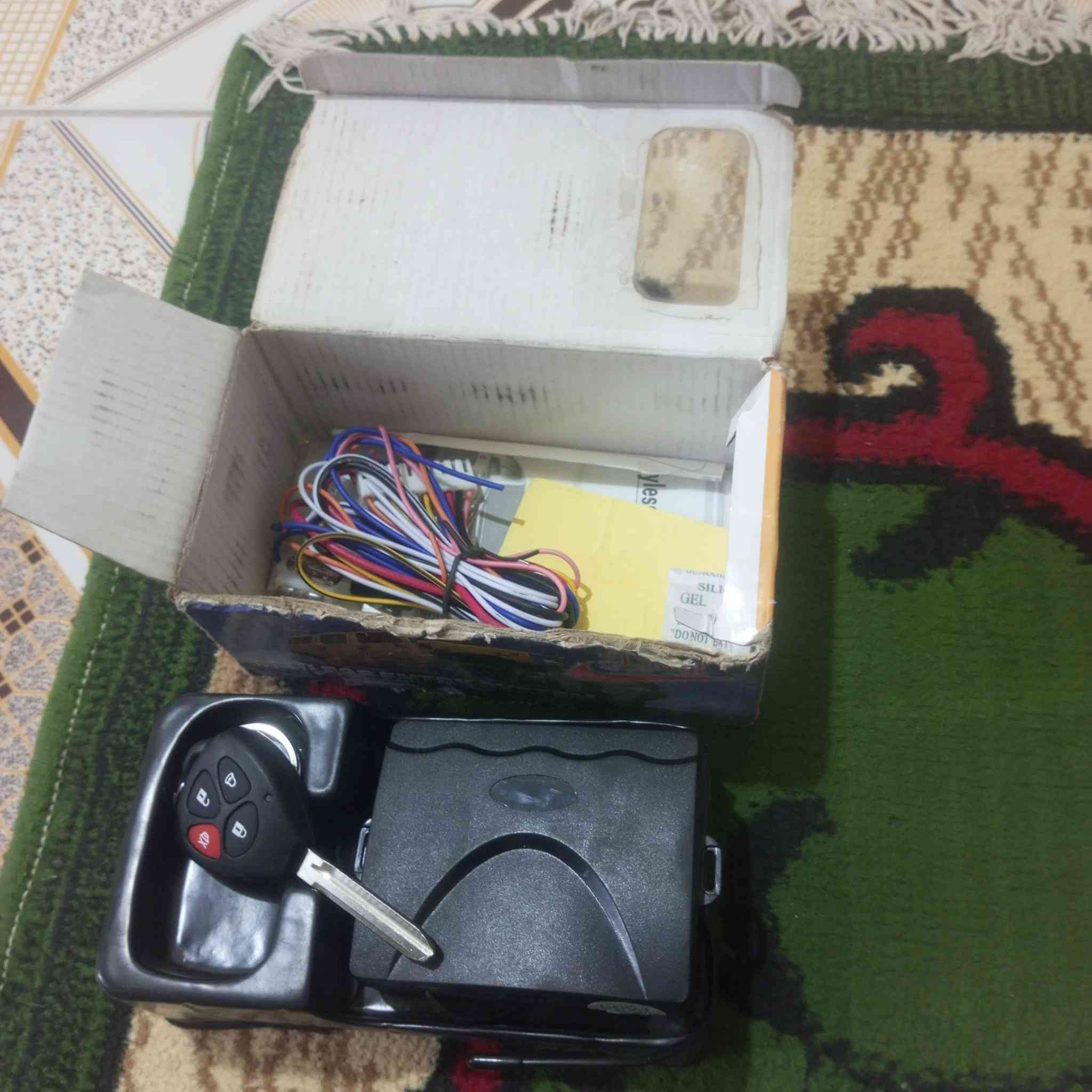 تشغيل سياره عن بعد و كامره تسجيل دخليه خرجيه ومسطره معه نوزلات مسطره أنتره للبيع رقم ***********
