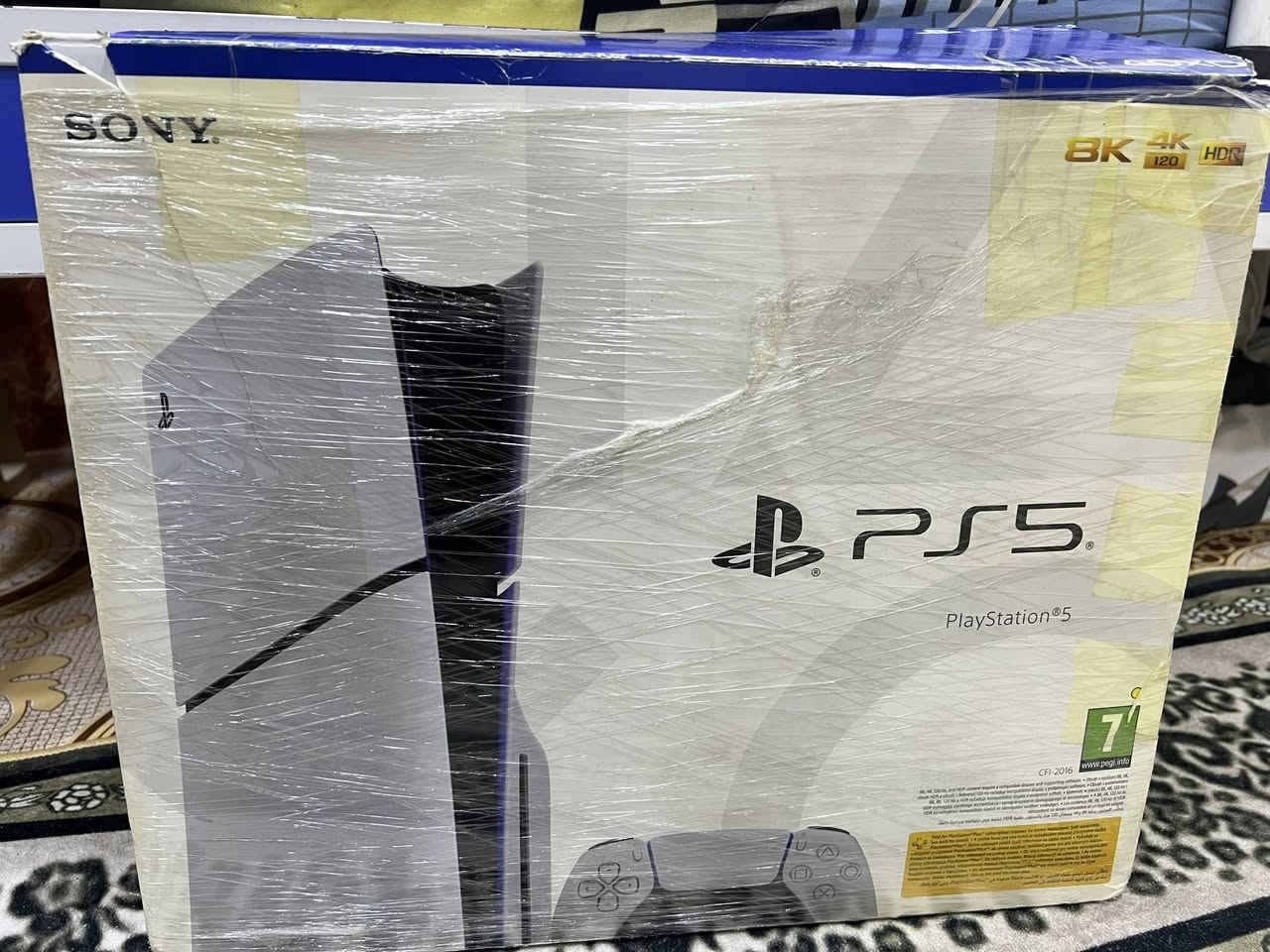 السلام عليكم بلي 5 سلم للبيع مع كامل ملحقاته الجهاز ما داخل تصليح كله بلادي مع 2 جوستك وقاعده تثبيت لبلي مع أقراص وبي بس هاي الزلوغ الموضحه بالصوره 
*********** 
البصره القبله
