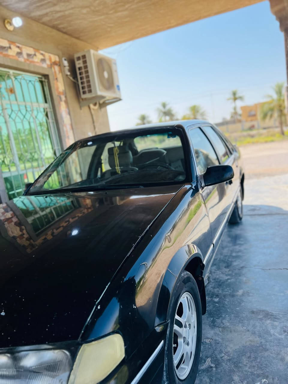 للبيع برنس فراشة موديل 1996 🚗
السيارة جاهزة للاستعمال، كير شاد جديد، والمحرك خير من الله.
الغرفة نظيفة ومرتبة، والتبريد يحتاج فقط تعبئة غاز حسب علمي، والله وديته على واحد كال غاز ومدري 
السيارة بلدية، وبها بعض الملاحظات البسيطه . سيارة مناسبة للي يريد سيارة جنيه وسعرها مناسب.
السعر:43ورقه  أكو مجال.
الاستفسار  ***********.
