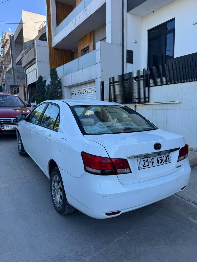 شتی شازوجوان BYD
فول مواسەفات ٢٠١٤
دوو بەسمە یەکیان کارتە
شاشە 
کامێرا 
حاسە 
سڵاید 
بەسمەی سەردەرگاو ئیشپێکردن 
سێرفس کامل تازەیە 
چوار تایە و ویکی لۆک 
گێڕ و مەکینە بە شەرت 
لایتی کراوە بە زینۆن 
ڕەقەم تازە و سەنەوی تا ٢٠٢٩ تازەیە
سەنەوی بەناوی خۆمەوەیە 
سعر: ٦٣ وەرەقە و معامەلەی برایانە
ژ.م: *********** السليمانية, العراق
