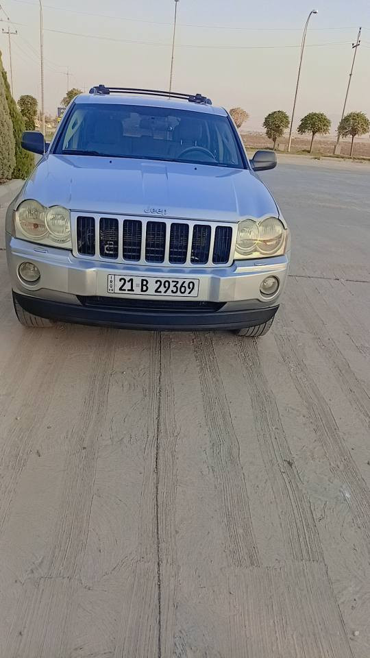 یەک پەلەی بچوک بۆیاخی هەیە بێ هیچ دەعم و لێدراوێک زۆر مەزبووت و بێمەسرەف هی ماڵی خۆمە  *********** 
*********** السليمانية, العراق
