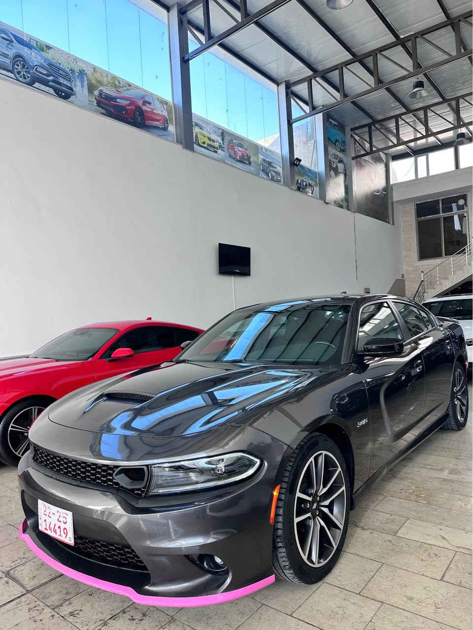 رقم السيارة : بدون رقم يترقم شمالي 
موقع السيارة : دهوك 
نوع السيارة : جارجر RT V8 
موديل السيارة : 2023
المسافة المقطوعة: 35.000 ميل 

مواصفات: RT 

ملاحظات: بدون صبغ فقط دعاميه اماميه بدون ايرباك بدون دواخل 

للأستفسار : 

السعر 26.000$ 

***********
*********** سميل, دهوك
