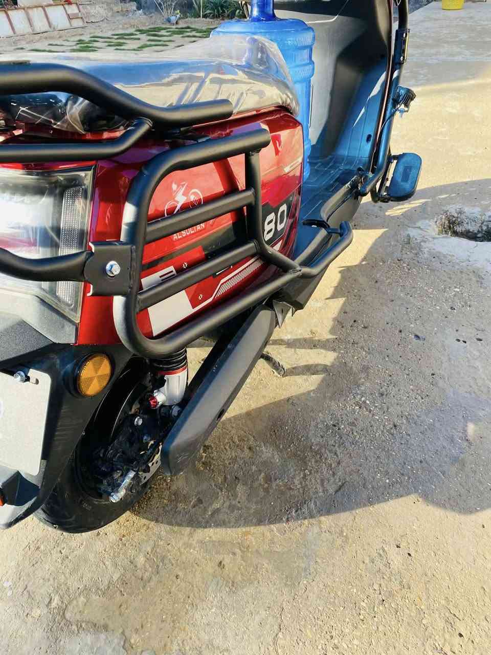 دراجه شحن 6باتري مديل 26بيه صندوك وجامه اماميه ودرع 4سرع دبل اشاره نضام البارك بك مابيه من الشركه
رقم ***********مكان بغداد ابو غريب
