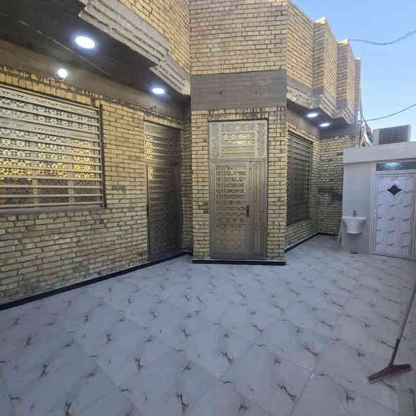 دار للبيع 🏠

في نهاوند الثالثة قريب على شارع 20  وقريب على المدارس 

خدمات كاملة،،،،،،  بناء درجة اولى 

المساحة 200 متر  ،،،،،،،،،  الوجه 10 والنزال 20 

طابق واحد،،،،،،،  طابو صرف،،،،،،،،  بناء 2025

السعر 170 قابل للتفاوض 

للاستفسار اكثر الاتصال على الرقم 
***********
