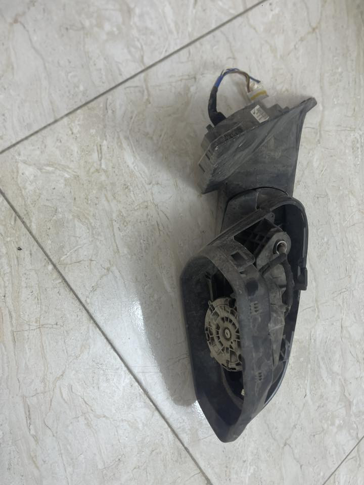 سلام وعليكم 
مرايه مال كي فور امريكيه اصليه البيع
وشباج مال فورتي جيتي امريكي. البيع
مكان البلديات 
رقمي ***********
