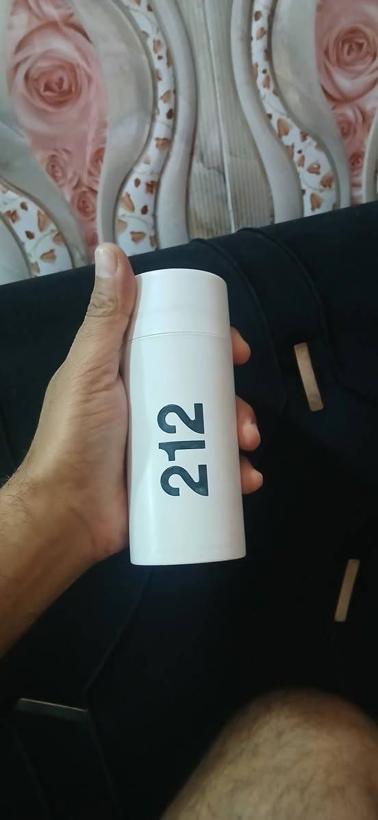 مجموعة عطور اصلية شرط الفحص ١٦ قطعة بدون علب 
البيع شلعة 
سعر القطعة ١٥ الف 
مكاني بغداد البلديات 
***********
