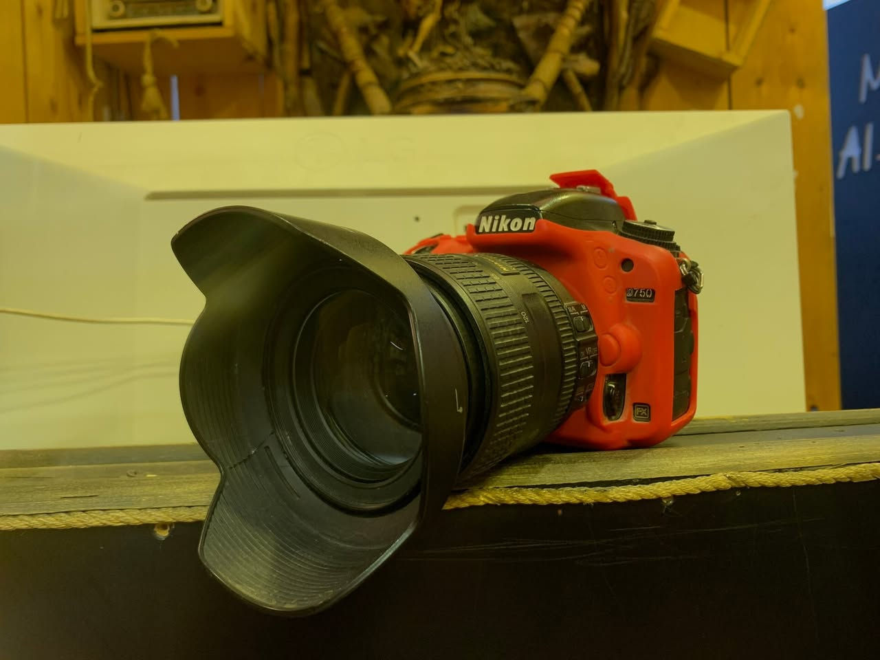 كامره نيكون D750+ عدسة 24-120 + عدسة 70-200نيكون نانوكرستال الاصدار الجديد + اضاءه كوداكس AD 600 pro
مع حساس تريكر
مع سوفت بوكس كبير 
مع ستاند
الغراض كلش نضيفة وع ايدي مامتعوبات كلهن تجي وتشوف بعينك 
للاستفسار الاتصال *********** مكاني ميسان العماره يوجد توصيل لجميع محافظات العراق
