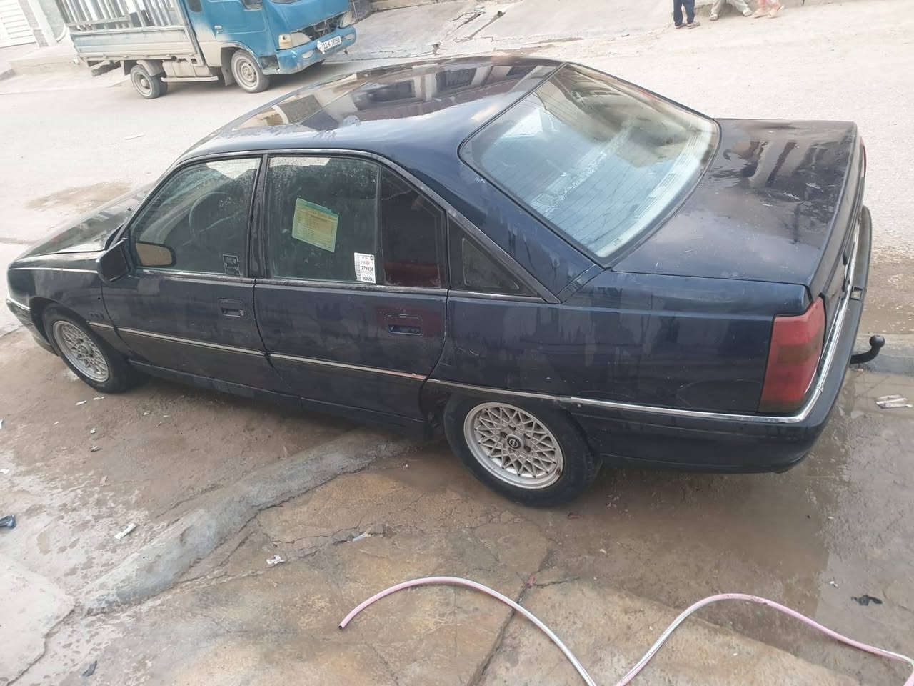 اوميكا للبيع 
موديل 93
السيارة مكفولة كشرها بلادي 
كير ومحرك شرط 
تحويل ثاني يوم 
كهربائيات شغالة 
الشراي وتساب فقط 
***********
