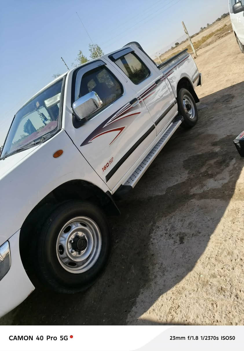 السلام عليكم نيسان شبوط ٢٠٠٧ دواخل ماروني 
رقم بغداد بأسمي دولي 
مكينه قبل شهر شاده حاويه 
تاير تبريد حداديه كهربائيات كله جديد على الشرط ماناقصه برغي محدث خارجي ١٦ 
بيه صبغ حزام السياره اثر تكشير وبيه جاملغ مبدل امامي اصلي مكانه نجف 
السعر ٩٣ وبيه مجال ***********
