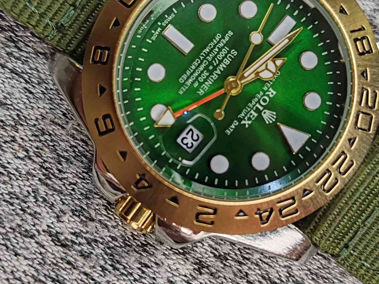 ساعة رولكس سبمارينر سبورت
رنگ متحرك و عرض تاريخ يومي
قفل مختم
السعر ٣٥ الف مكاني بغداد و موجود توصيل


**إذا كنت صاحب هذا الإعلان وتريد حذفه لأي سبب، رجاءا أرسل رسالة إلى الدعم الفني**