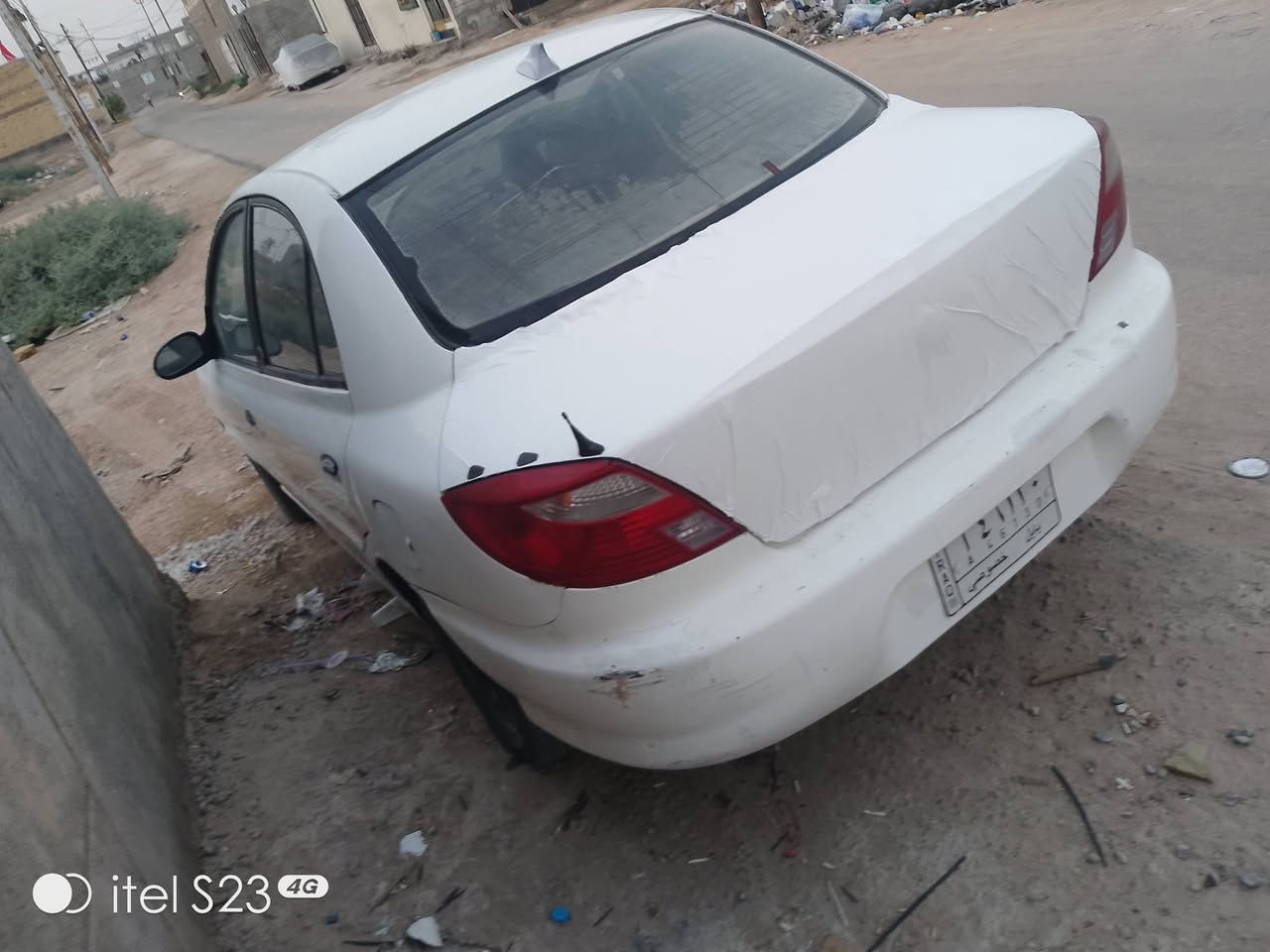 كيه ريو مديل 2000
السياره عوزه ترتيب مهموله 
كير عادي 
الحداديه منتهيه يرادله ربل رباط تشاوط 
محرك نضيف 
راعيه يريد تحويل 
راعيه ابغداد يريد تحويل يجيك للبصره يحول 
للمراوس للمراوس
*********** وتساب
