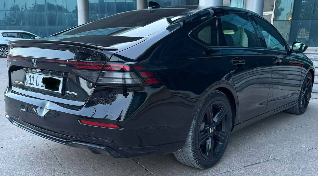 للبيع – Honda Accord Hybrid Sport L موديل 2024 
هايبرد اقتصادي
• المحرك: 2.0 Hybrid اقتصادي
اللون: أسود ملكي 
• العداد: 33000 كيلو
• الترقيم: بغداد
• صبغ قطعة واحدة فقط– باب السائق
• صور الحادث + مرفقة مع المنشور
ايرباك بردة فقط بجم كبس
• شاشة نافيكيشن كبيرة
• بصمة تشغيل + دخول ذكي
• مثبت سرعة + تحكم سرعة
• رادار أمامي + تحديد مسار
• حساس مسافة أمان
• نظام النقطة العمياء
• كاميرا خلفية 
• أوتو بارك
• فتحة سقف
• لايت زينون
• مقاعد جلد فاخرة
• مقاعد كهربائية
• تدفئة المقاعد الأمامية
مكانها بغداد الغزالية
ابو ياسر ***********
السعر 21700$ بغداد, العراق

