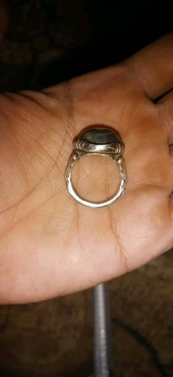 خاتم سليماني زيتوني   عين  صريحة  مفول قدددديم جدا نوع نادر حجر كامل (مصور  قدامتة واضحة بصورة)   مروحن ومنشط حسب الاصول الروحانية شغلة عاااام محبة  سلب ارادة  عقد لسان جاه وجه تسهيل امور محاكم مهابة بين الناس دخول دواوين دوائر دولة  مشروط شغل  القطعة نادرة وقديمة ماعليها غبار


**إذا كنت صاحب هذا الإعلان وتريد حذفه لأي سبب، رجاءا أرسل رسالة إلى الدعم الفني**