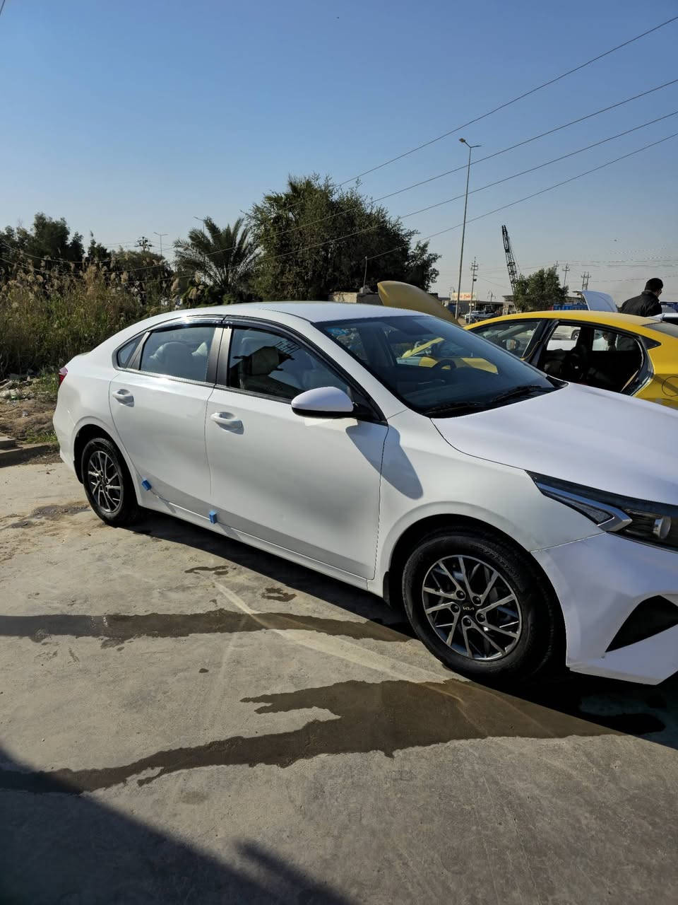 كيا سيراتو
موديل٢٠٢٢ محرك ١٦٠٠  رقم بغداد بسمي تحويل مباشر كير سبورت وعادي حساسات خلفيه موصفات عاديه مدوشمه عام درجه اوله ماشيه ١٣٩ الف تخم تاير  جديد  بيها باردين بسيطات بل هلال السعر ١٦٥ وبيها مجال 

رقم الموبايل ***********
