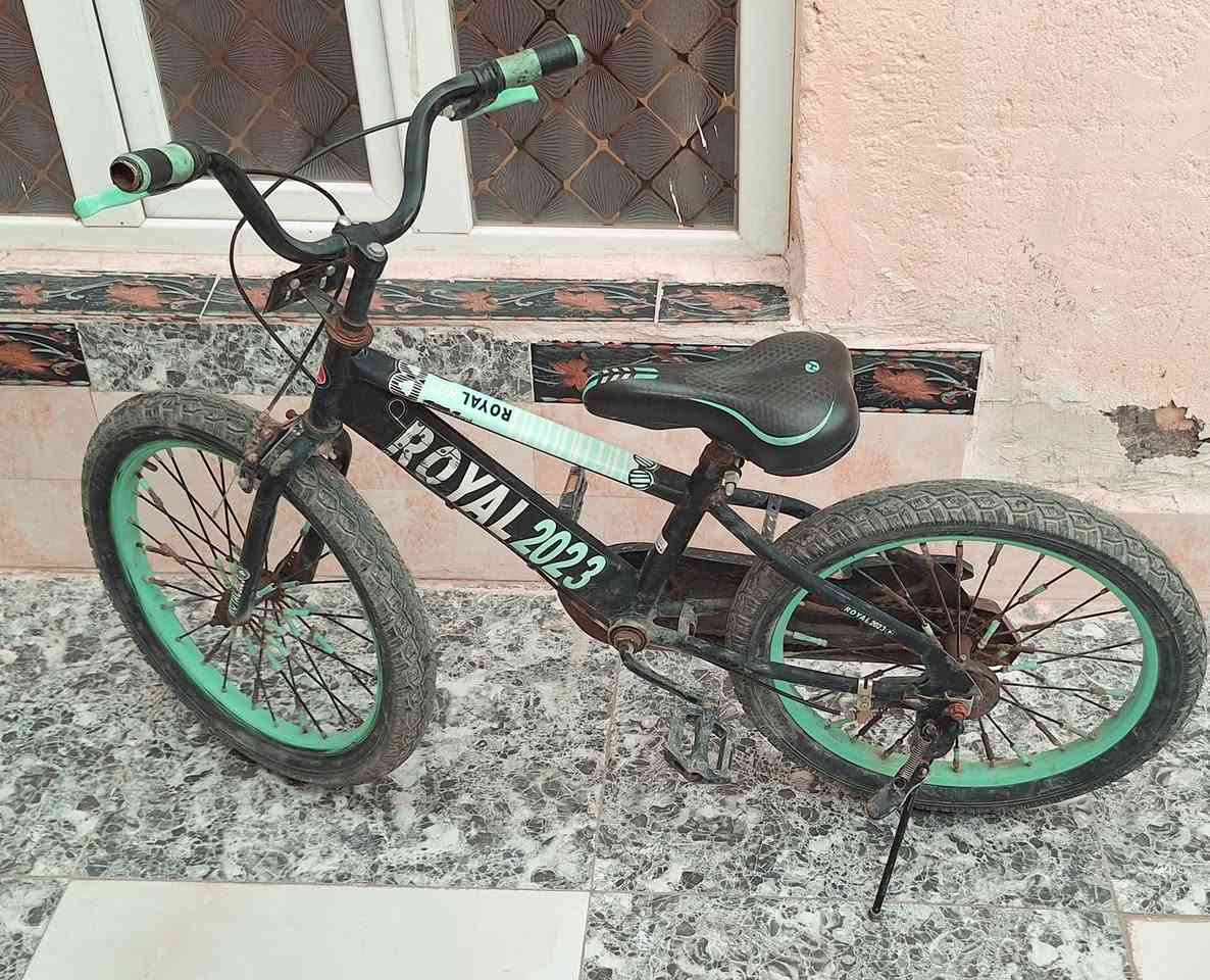 دراجة بايسكل  ياباني اصلي احمر ماروني  حجم ٢٦ سلات اثنين ولايت امامي فول  السعر ٨٥٠٠٠ الف 
وبي مجال بسيط للطيبين 
دراجة بايسكل للاطفال أخضر حجم ٢٠ الواقيات موجودات    السعر ٥٥٠٠٠ وبي مجال بسيط للطيبين المكان بعقوبة المفرق بالدليمات  للتواصل الاتصال على الرقم *********** ابوجود
