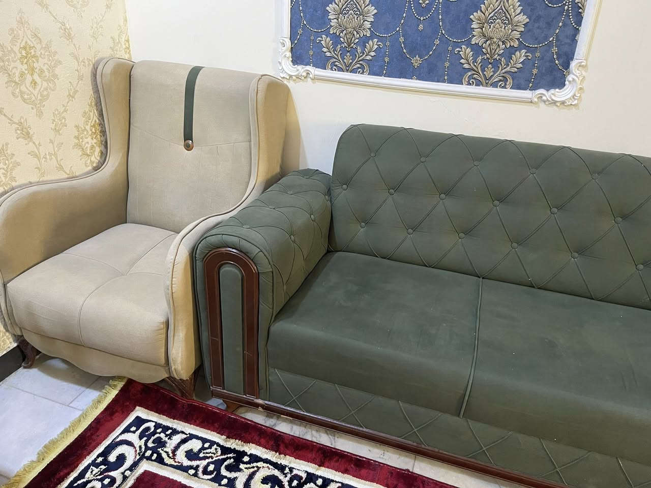 سلام عليكم تخم قنفات عراقي اصلي جديد مستخدم قليل السعر 350 العنوان ياسين خريبط ***********
