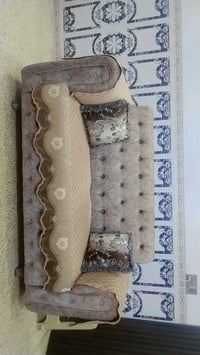 ديوان • ٩م • قابل تفاوض