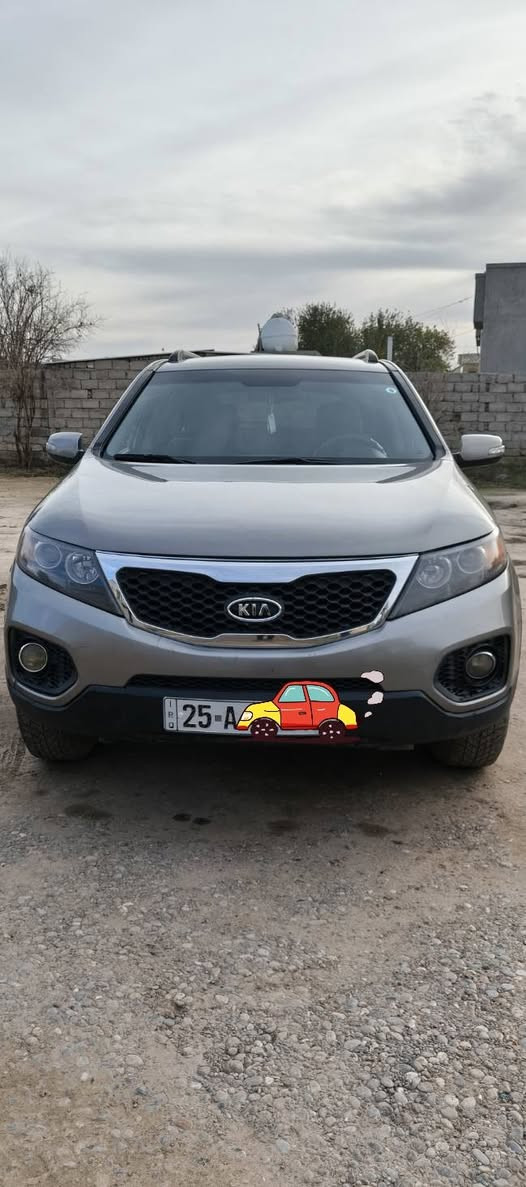 سورنتو موديل 2013 سنويه ل 2029 رقم انگليزي تحويل بكل محافظة الضرر باب خلف السائق فقط السعر 135 بيها مجال واذا مقدمه زينه ترهم شرط الكفيل والظمانات مكان السياره السويدان ***********
