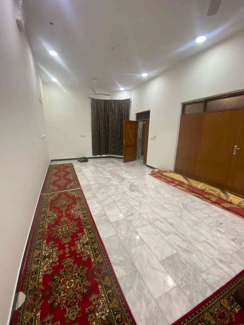 بيت للبيع طابقين طابو صرف مساحه 260م بناء حديث حي الشموع إلا ستفسار ‏‪***********‬‏
