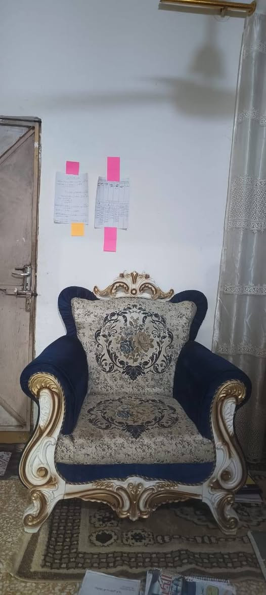 السلام عليكم تخم للبيع 5 قطع نظيف ومرتب تركي السعر 350 المكان ديوانية دغارة للاتصال ***********
