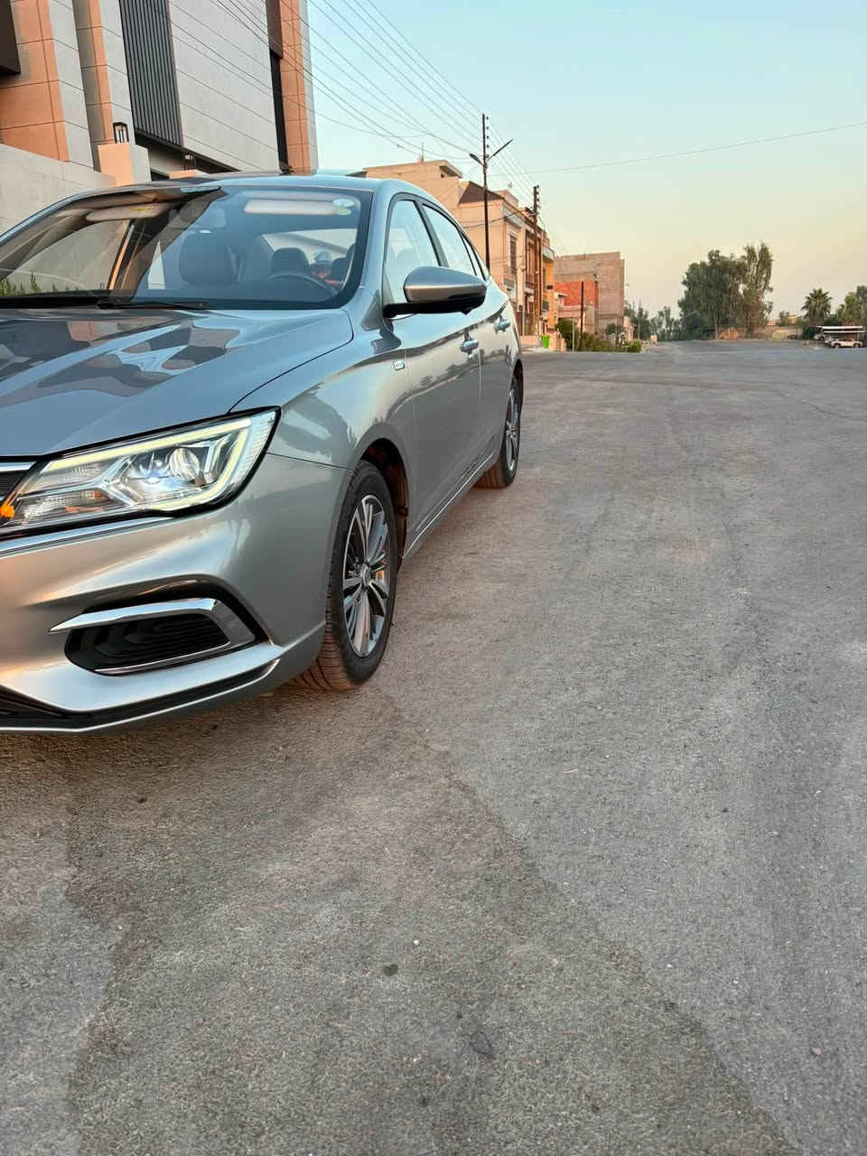 السلام عليكم  mg5 للبيع
موديل 2024ماشيه 40 الف بعدها السيارة على ظمان الشركة
 
فول اعلى مواصفات Luxury
 
باتري جديد و اطارات جديده مبدلهن 

والسيارة بيها ملاحضات بسيطه على وضعها 

رقم السيارة دهوك وتحويل مباشر 

مكان السيارة الموصل 
السعر 108وبيها مجال 
***********
