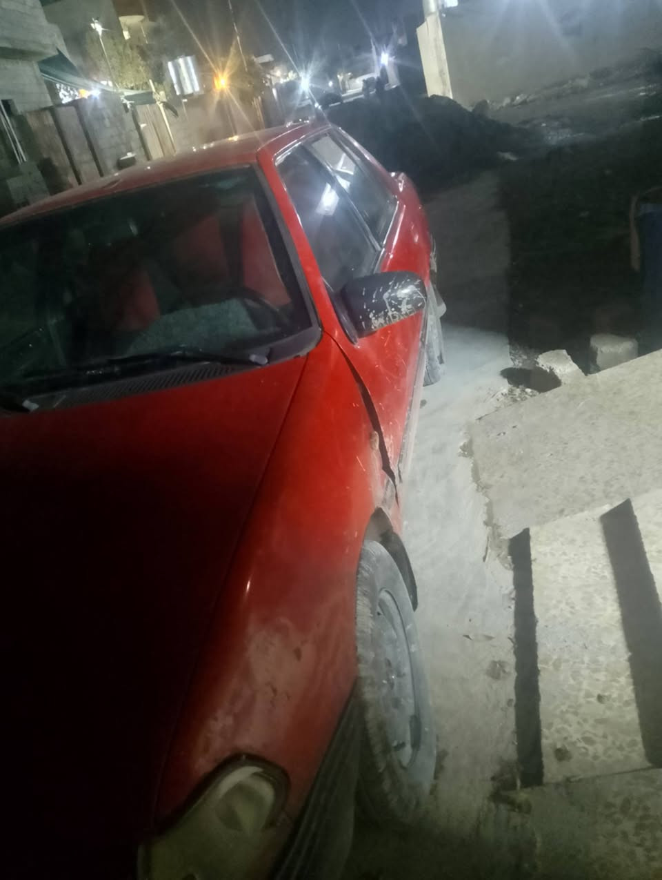 السلام عليكم سياره هونداي بوني للبيع شرط الحويل كاربون بانزين محرك كير شرط الكشر كدام العين السعر 15 وبيها مجال للشراب وعتذر على بيع بل دين لان محتاج فلوس ***********
